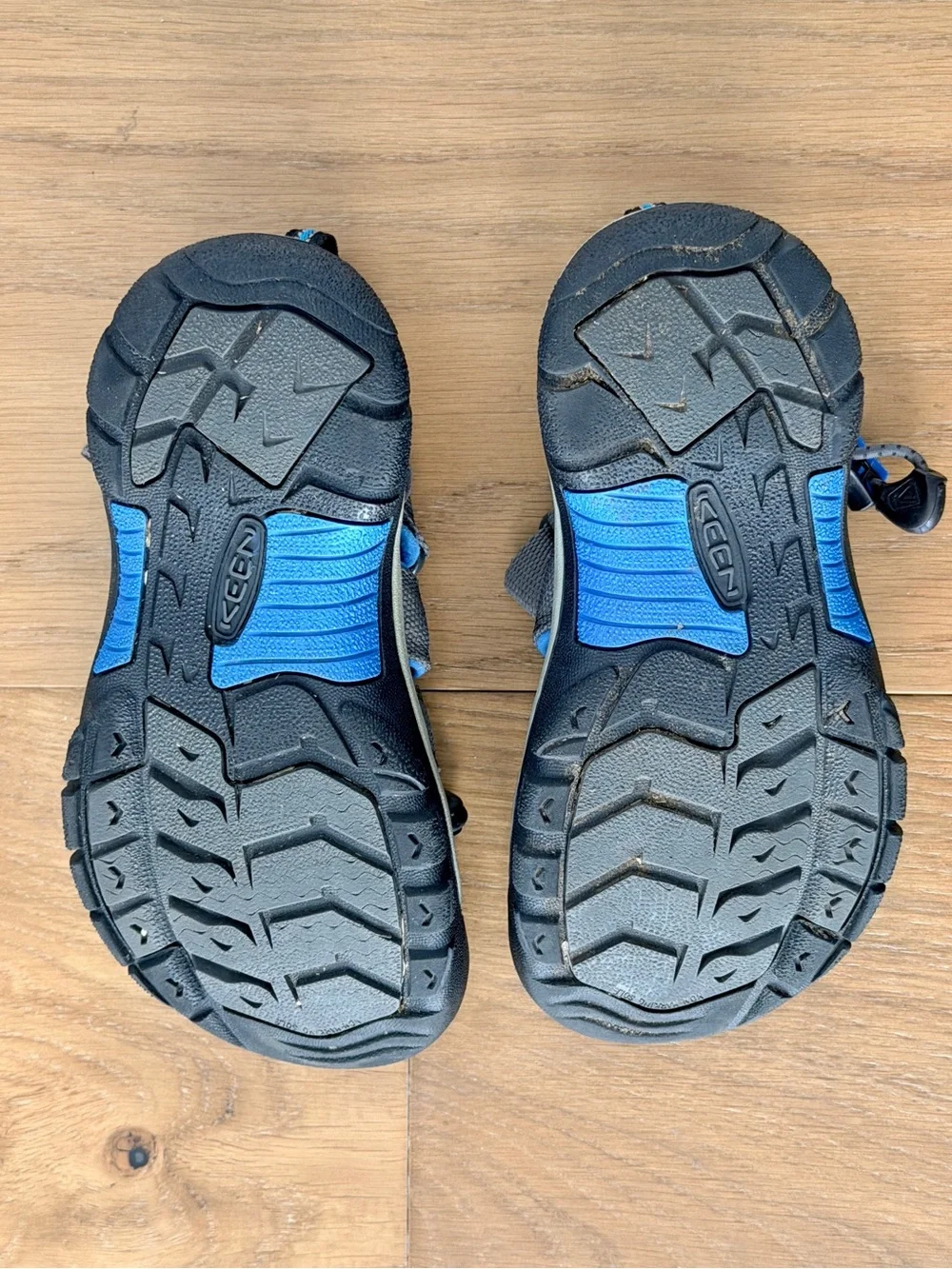 KEEN Kids Newport H2 Grey Blue Water Sandals Hiking Shoes Sz 13 Camping Gorpcore